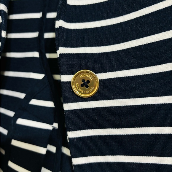 Michael Kors Blazer, size 4 - Picture 2 of 3